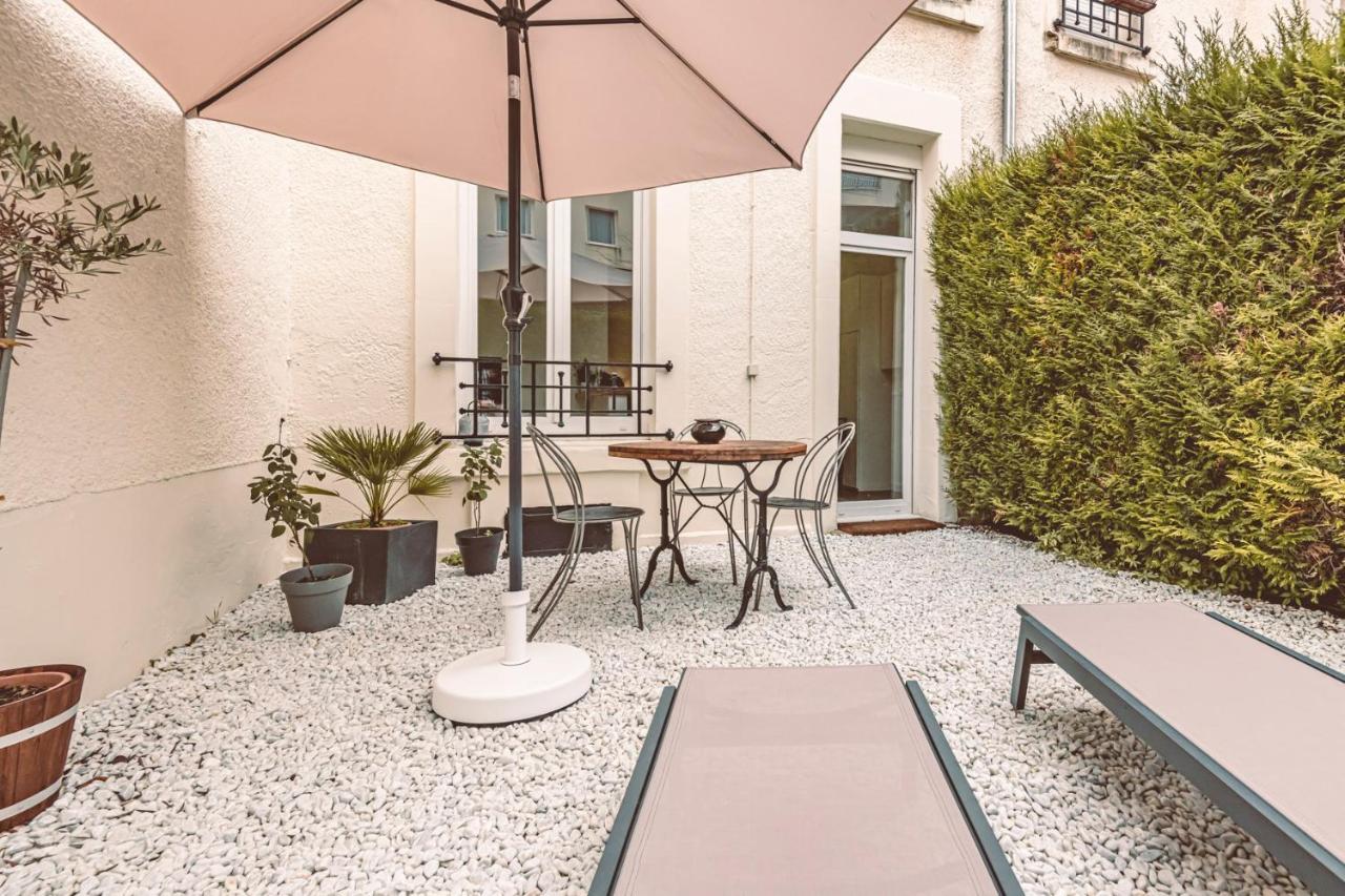 Appartamento Hyper centre : élégante terrasse privée Reims Esterno foto